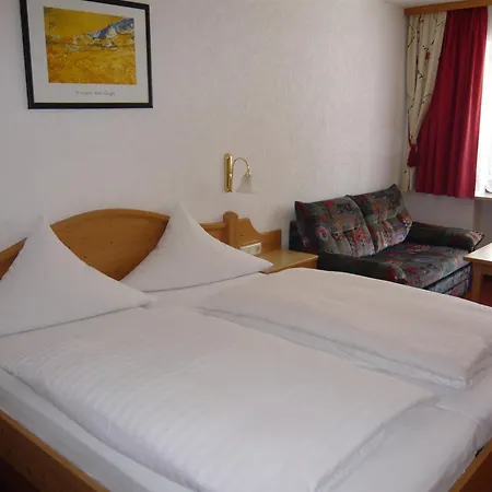 Fleischmann Guest house Roding